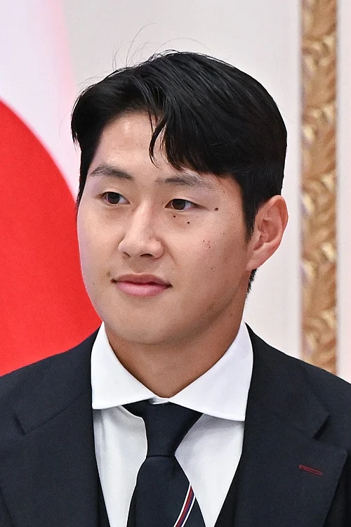 이강인 아틀레티코 데뷔전서 30분 소화…한국 축구 향한 당부도 전했다 2 정장을 입은 이강인 선수의 2022년 모습