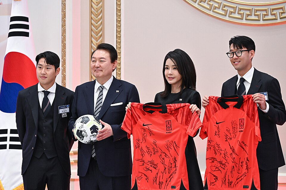 2022년 국가대표팀 환영 만찬에서 기념 촬영하는 이강인