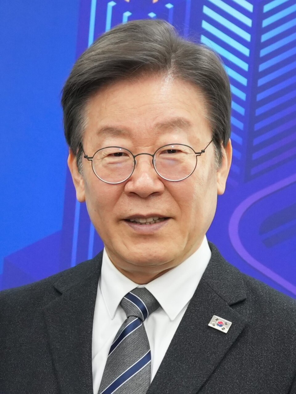 이재명 대통령 2024년 국회의원선거 예비후보 등록 사진