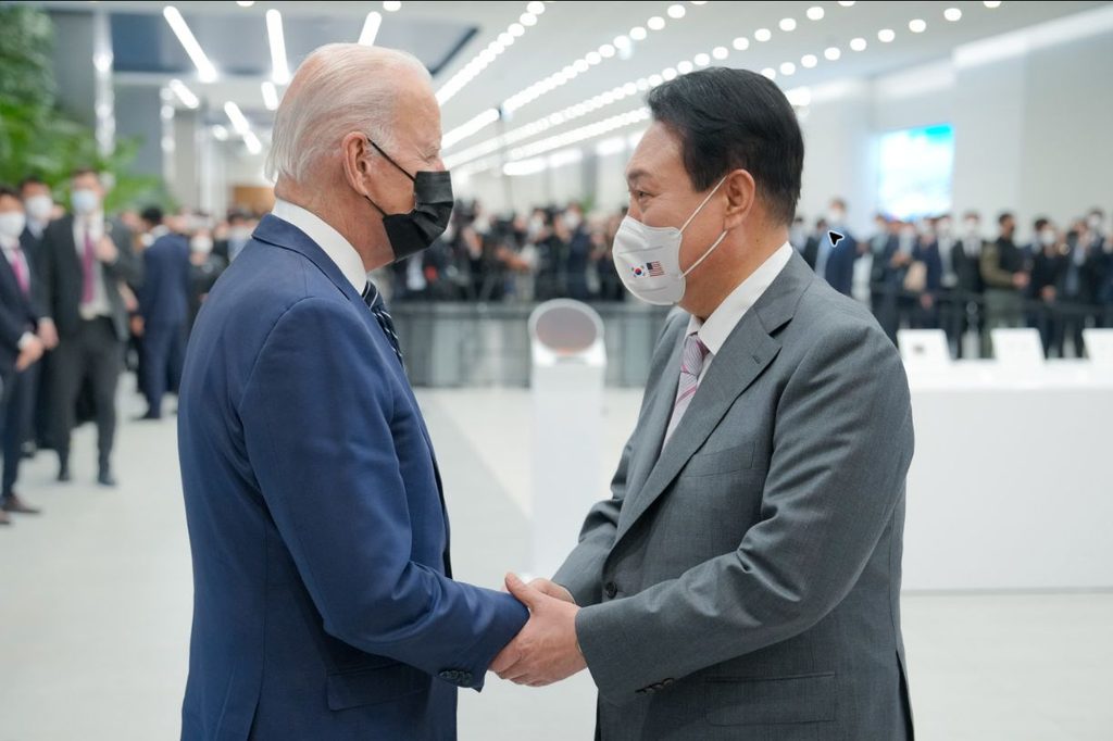 삼성전자 평택캠퍼스에서 만난 한국과 미국 정상